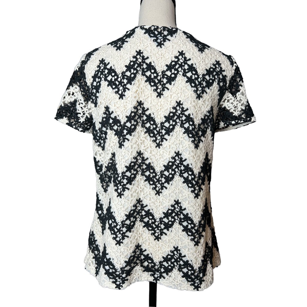 Talbots Blouse in Black and Cream Zig-Zag Crochet Lace Short Sleeve Size 6 - Picture 3 of 5